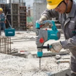 TOTAL Industrial Rotary Hammer - 1500W High Power SDS-Plus Drill - 32mm Capacity Heavy Duty Corded Drill with Carrying Case TH1153216