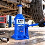 WiLD 20 ton hydraulic bottle jack in blue with heavy-duty base and side pump assembly on a white backgroundtoolstationpakistan, toolstation.pk